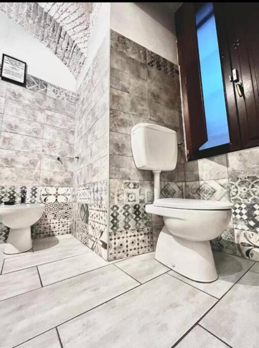 Casa Torino Noe - Graziosa Suite Vicino Al Centro エクステリア 写真